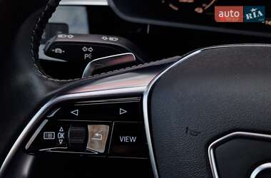 Позашляховик / Кросовер Audi e-tron 2021 в 
