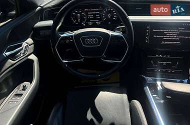 Внедорожник / Кроссовер Audi e-tron 2019 в 