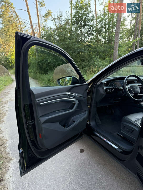 Внедорожник / Кроссовер Audi e-tron 2021 в Житомире