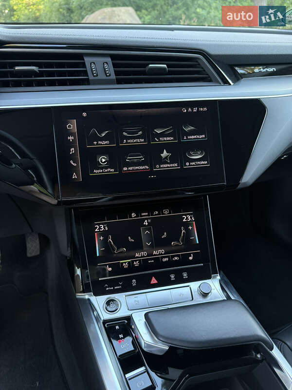 Внедорожник / Кроссовер Audi e-tron 2021 в Житомире