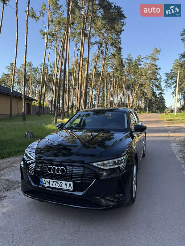 Внедорожник / Кроссовер Audi e-tron 2021 в Житомире