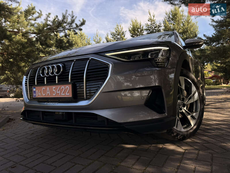 Внедорожник / Кроссовер Audi e-tron 2019 в Львове