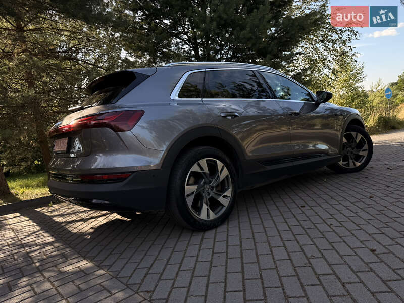 Внедорожник / Кроссовер Audi e-tron 2019 в Львове