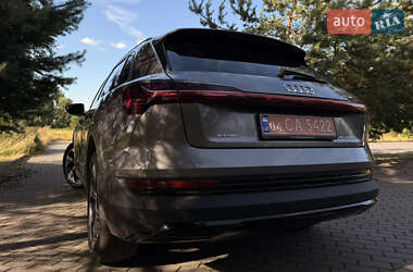 Внедорожник / Кроссовер Audi e-tron 2019 в 