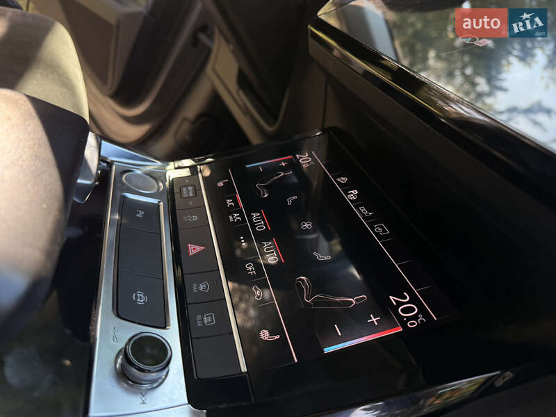 Внедорожник / Кроссовер Audi e-tron 2019 в Львове