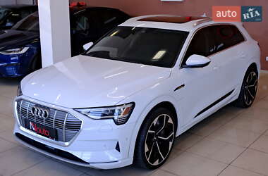 Внедорожник / Кроссовер Audi e-tron 2019 в 