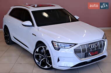 Внедорожник / Кроссовер Audi e-tron 2019 в 