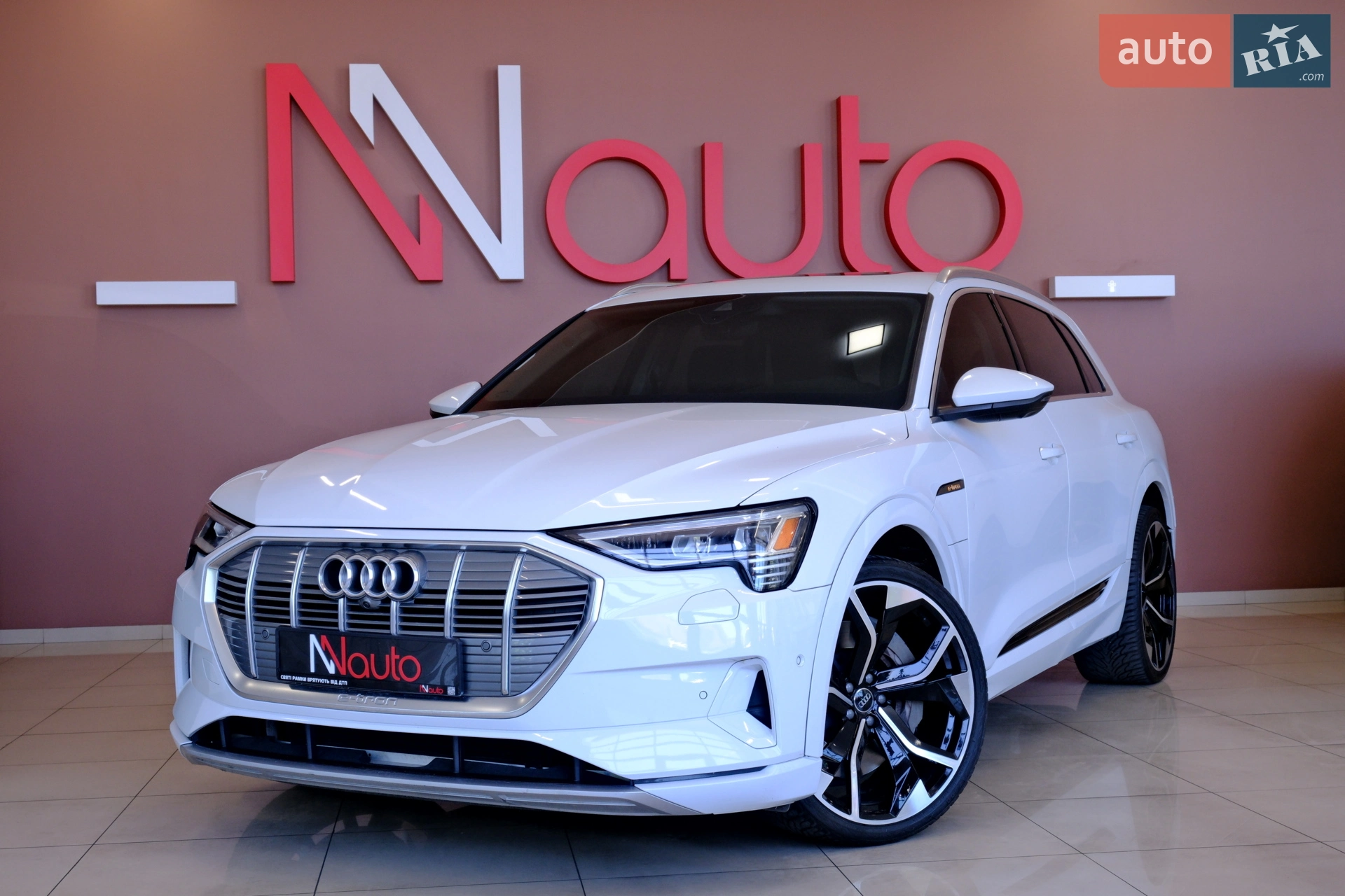 2019 Audi e-tron - фото 1