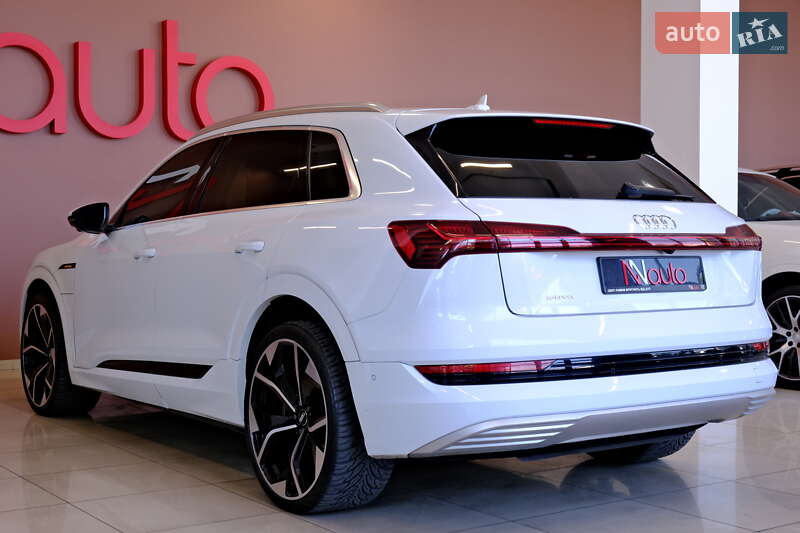 Позашляховик / Кросовер Audi e-tron 2019 в Одесі