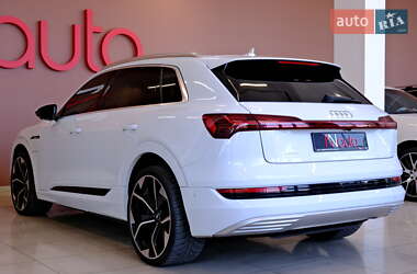 Внедорожник / Кроссовер Audi e-tron 2019 в 