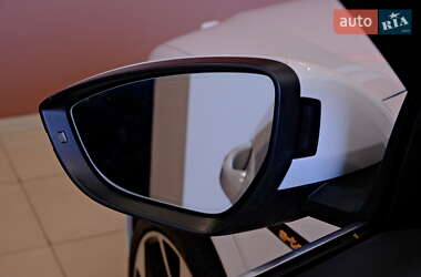 Внедорожник / Кроссовер Audi e-tron 2019 в 