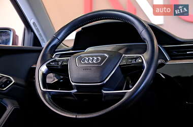 Внедорожник / Кроссовер Audi e-tron 2019 в 