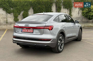 Внедорожник / Кроссовер Audi e-tron 2021 в 