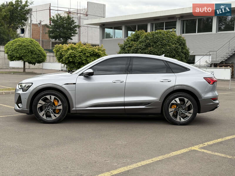 Внедорожник / Кроссовер Audi e-tron 2021 в Ровно