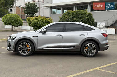 Внедорожник / Кроссовер Audi e-tron 2021 в 