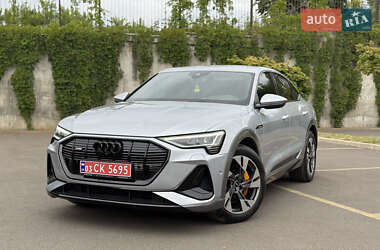 Внедорожник / Кроссовер Audi e-tron 2021 в 