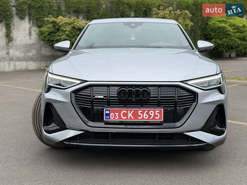Внедорожник / Кроссовер Audi e-tron 2021 в Ровно