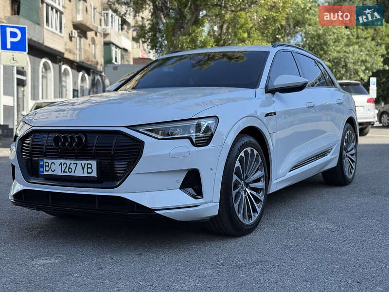 Позашляховик / Кросовер Audi e-tron 2019 в Дніпрі