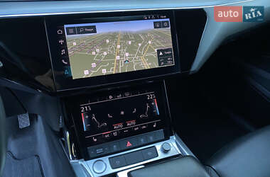 Внедорожник / Кроссовер Audi e-tron 2019 в 