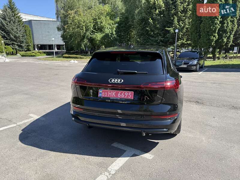 Внедорожник / Кроссовер Audi e-tron 2021 в Ровно