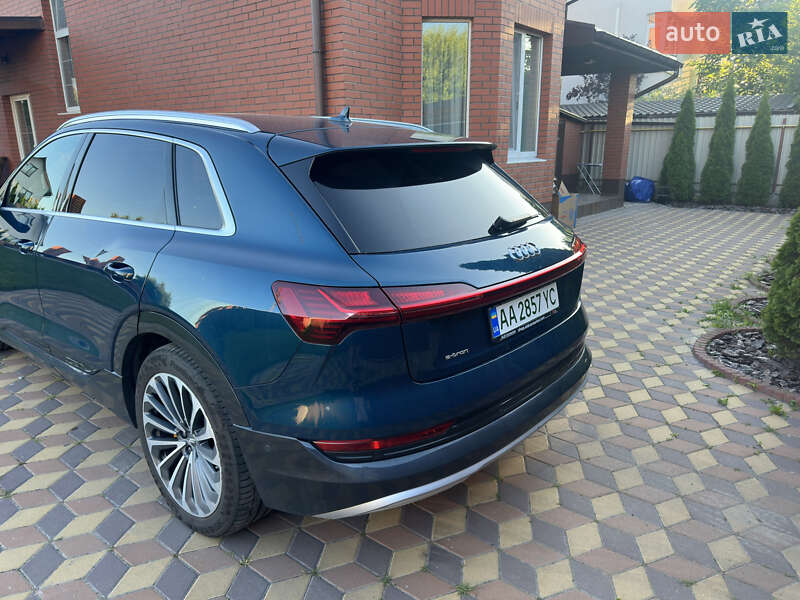 Позашляховик / Кросовер Audi e-tron 2019 в Києві