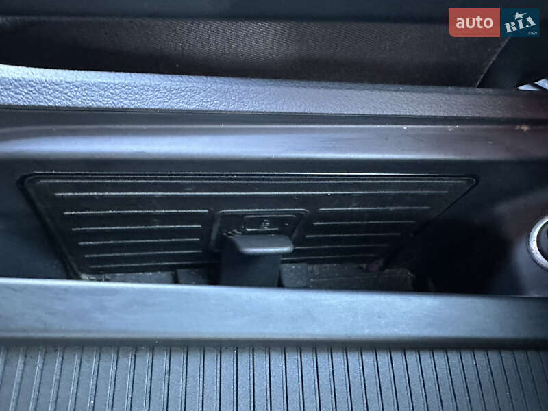 Внедорожник / Кроссовер Audi e-tron 2019 в Львове фото 36 Внедорожник / Кроссовер Audi e-tron 2019 в Львове