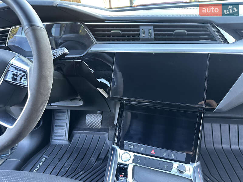 Внедорожник / Кроссовер Audi e-tron 2019 в Львове фото 40 Внедорожник / Кроссовер Audi e-tron 2019 в Львове