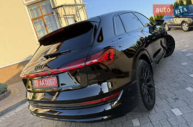 Позашляховик / Кросовер Audi e-tron 2020 в 