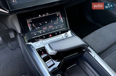 Внедорожник / Кроссовер Audi e-tron 2020 в 