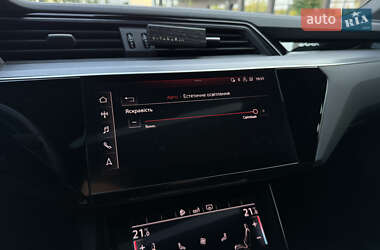 Внедорожник / Кроссовер Audi e-tron 2020 в 