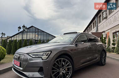 Позашляховик / Кросовер Audi e-tron 2020 в 