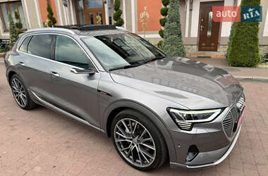 Позашляховик / Кросовер Audi e-tron 2020 в 