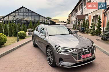 Позашляховик / Кросовер Audi e-tron 2020 в 