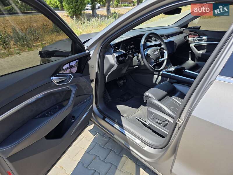 Внедорожник / Кроссовер Audi e-tron 2019 в Одессе
