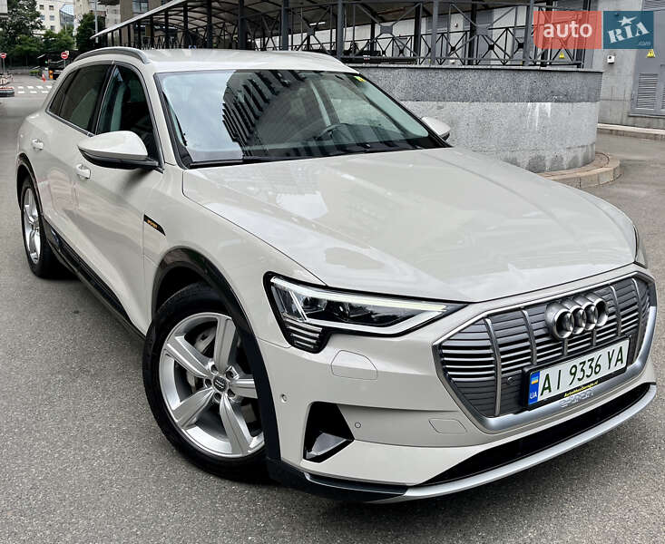 Внедорожник / Кроссовер Audi e-tron 2020 в Киеве