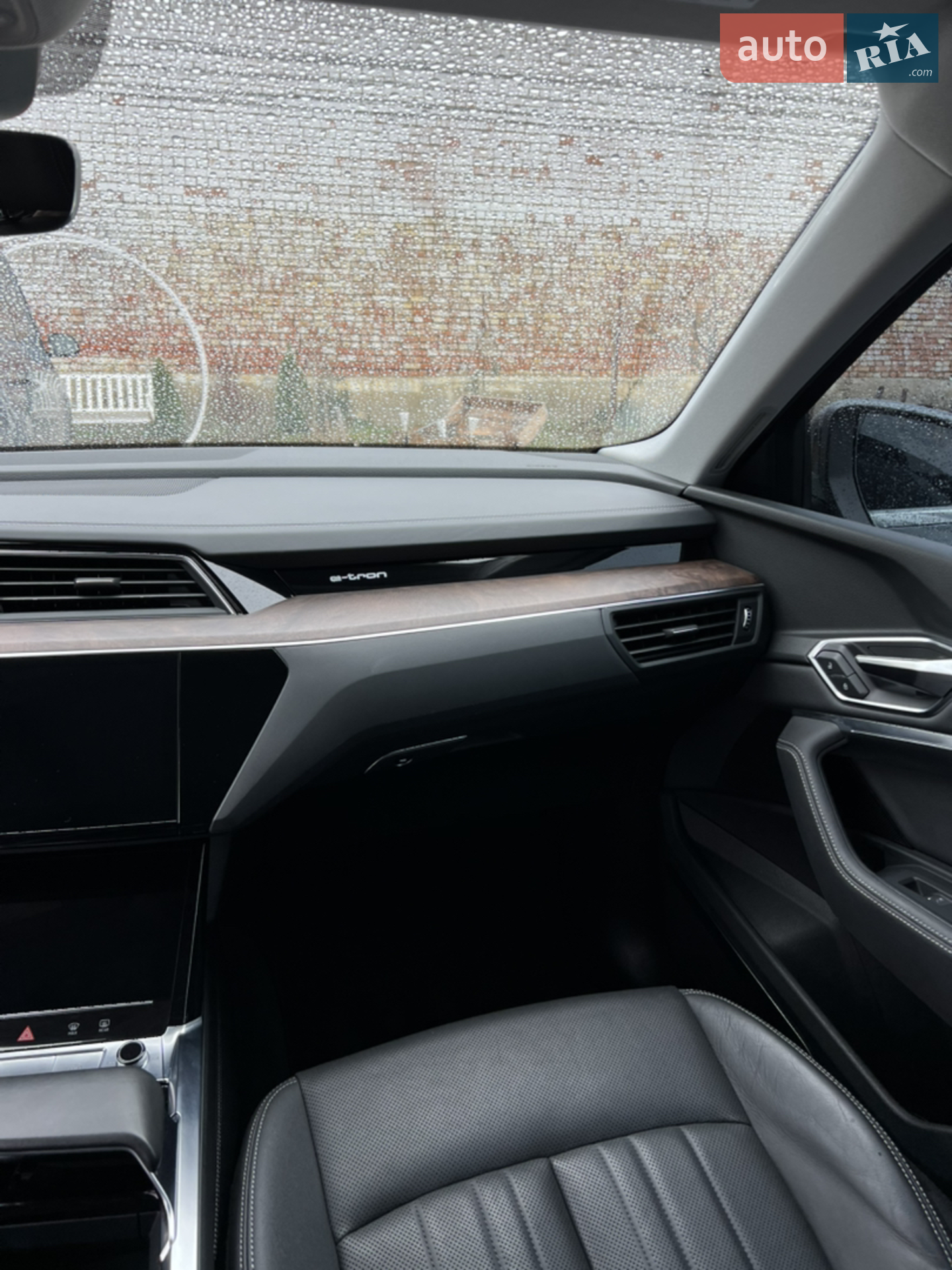 2019 Audi e-tron - мініатюра 32