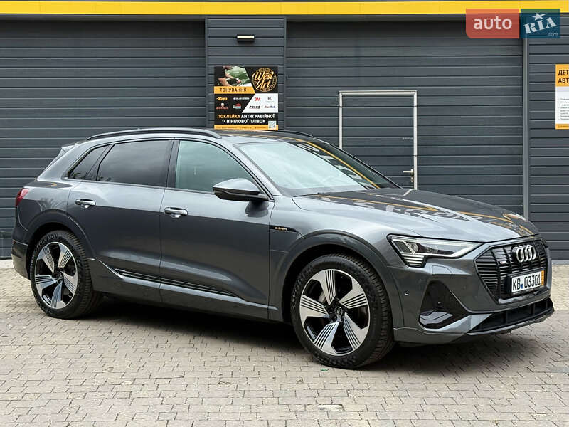 Audi e-tron 2021