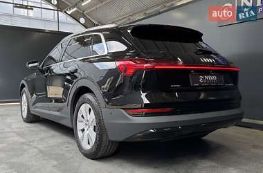 Внедорожник / Кроссовер Audi e-tron 2020 в 
