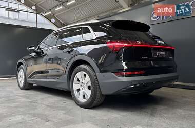 Внедорожник / Кроссовер Audi e-tron 2020 в 