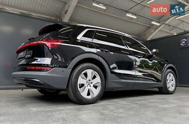 Внедорожник / Кроссовер Audi e-tron 2020 в 