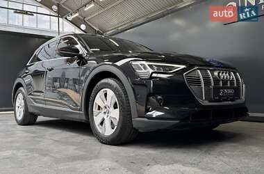 Внедорожник / Кроссовер Audi e-tron 2020 в 