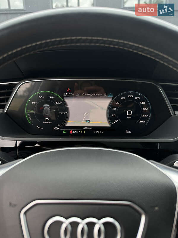 Позашляховик / Кросовер Audi e-tron 2020 в Білогородці