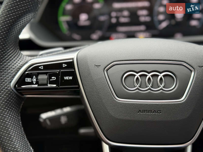 Позашляховик / Кросовер Audi e-tron 2022 в Мукачевому