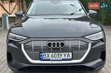 Внедорожник / Кроссовер Audi e-tron 2020 в 
