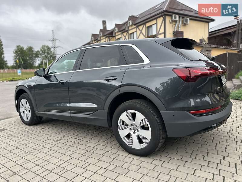 Позашляховик / Кросовер Audi e-tron 2020 в Хмельницькому