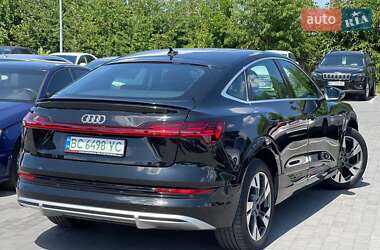 Позашляховик / Кросовер Audi e-tron 2021 в 