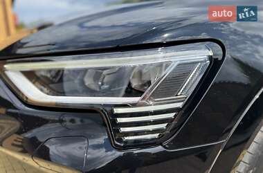 Позашляховик / Кросовер Audi e-tron 2021 в 