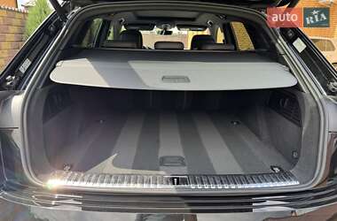 Позашляховик / Кросовер Audi e-tron 2021 в 