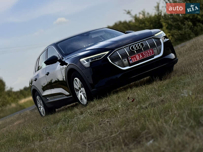 Позашляховик / Кросовер Audi e-tron 2019 в Козятині