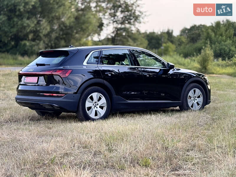 Позашляховик / Кросовер Audi e-tron 2019 в Козятині